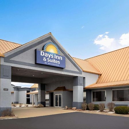 Days Inn & Suites By Wyndham Kokomo Bagian luar foto